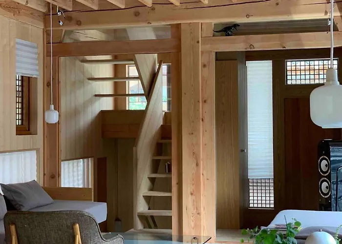 Villa Hanok Accommodation-north Korea Mountain View, Vintage Furniture, Stylish Design, Emotional Accommodation, After Work Trip, Eupyeong Hanok Village Seúl