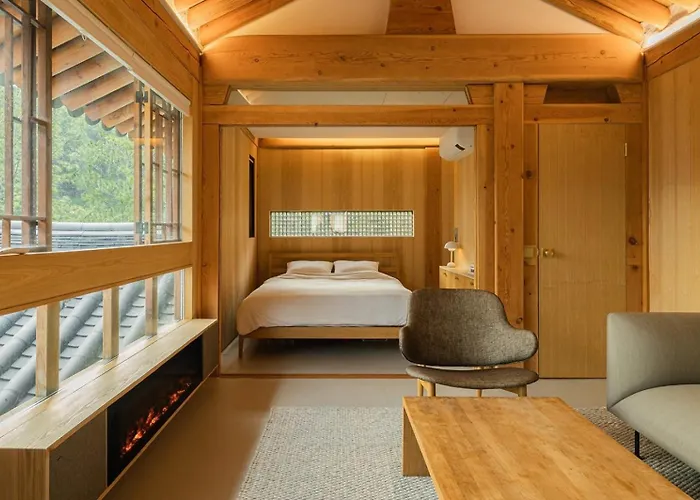 Hanok Accommodation-north Korea Mountain View, Vintage Furniture, Stylish Design, Emotional Accommodation, After Work Trip, Eupyeong Hanok Village Pousada