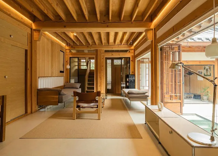 Hanok Accommodation-north Korea Mountain View, Vintage Furniture, Stylish Design, Emotional Accommodation, After Work Trip, Eupyeong Hanok Village * Seul